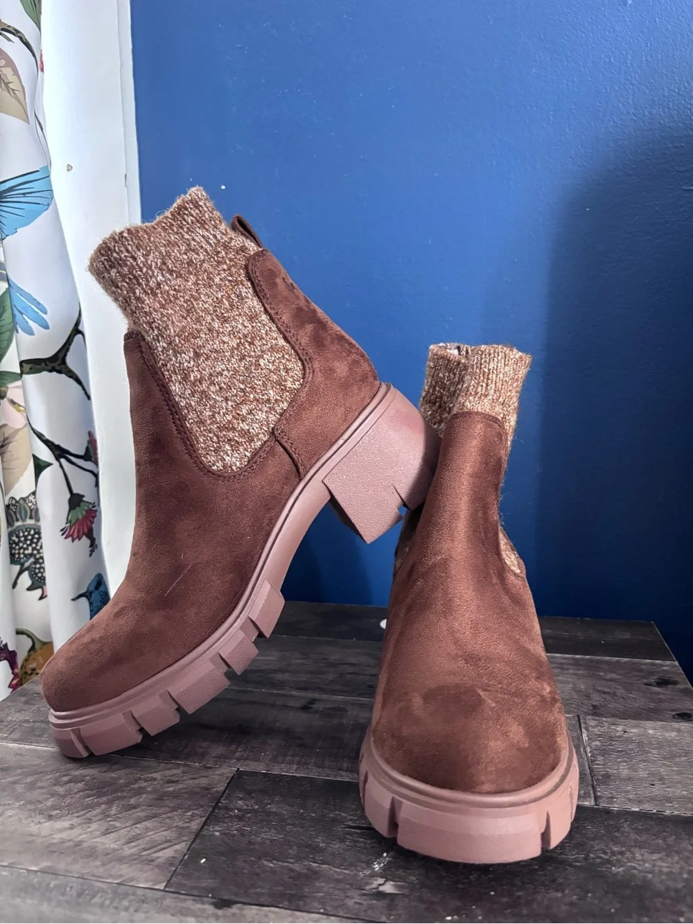Women’s Chunky Chelsea Boot in Brown with Knit Collar